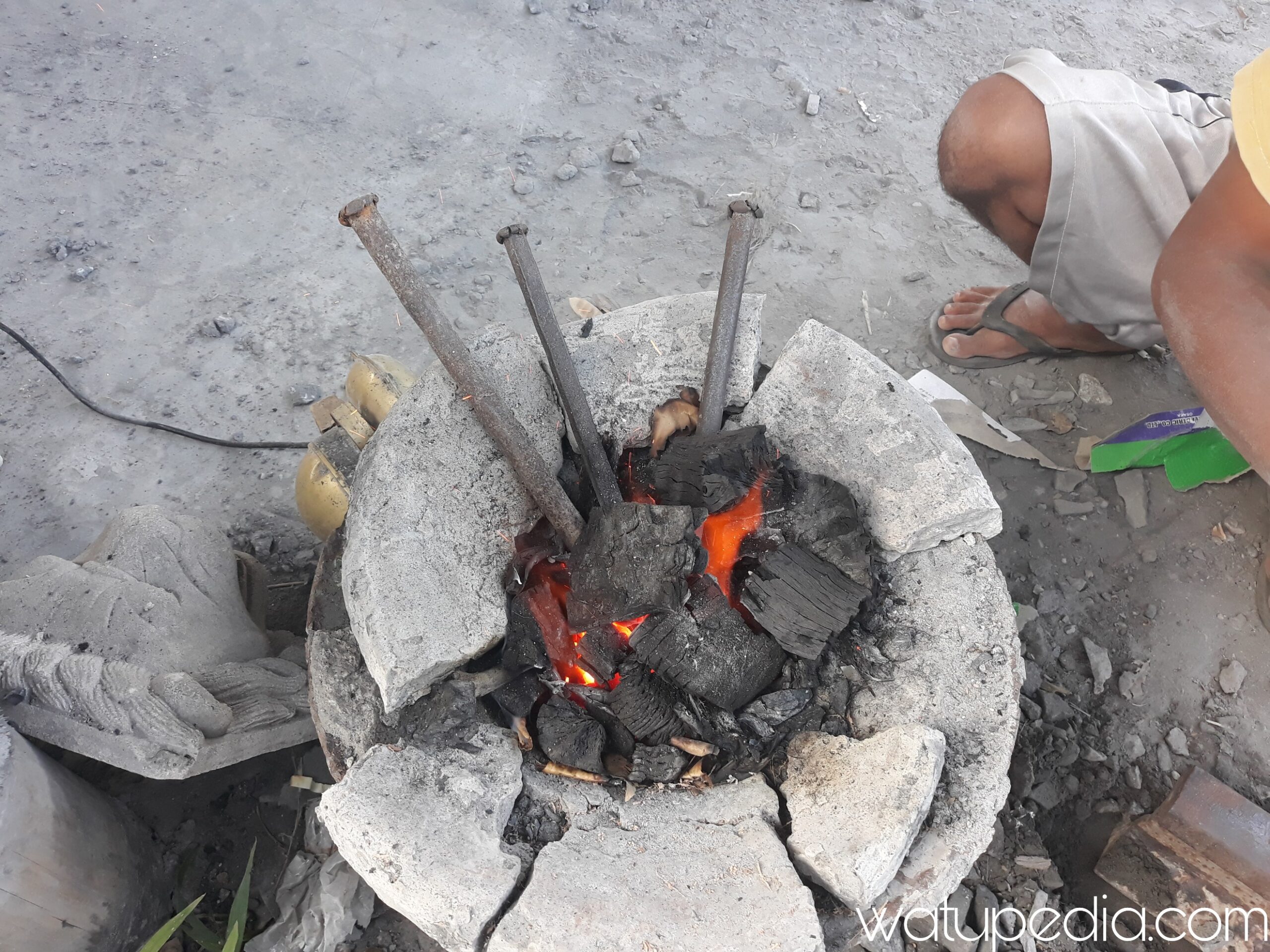 Alat untuk Membuat Patung batu Muntilan