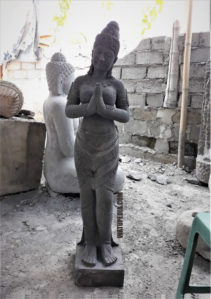 Patung Dewi batu candi Muntilan adalah salah satu karya patung batu yang kami hasilkan.