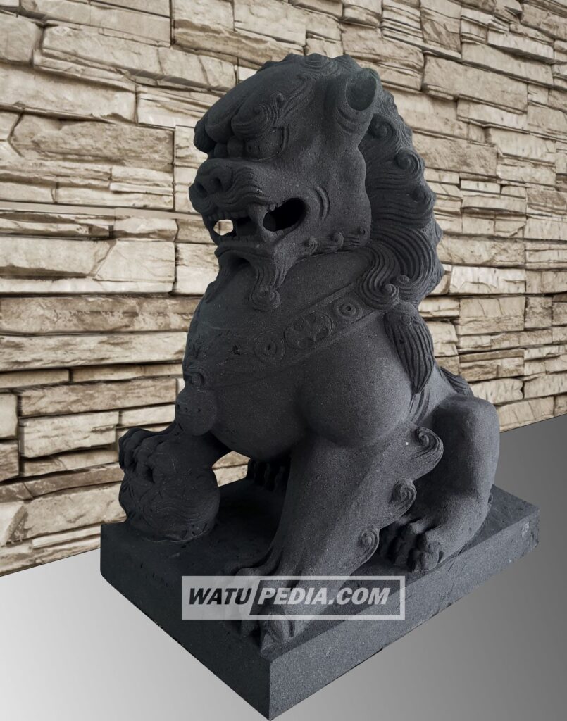 Patung samsi batu candi
