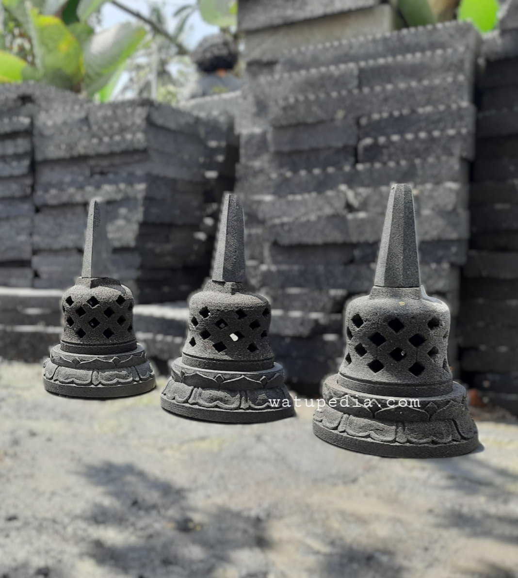 hiasan lampion taman stupa candi borobudur