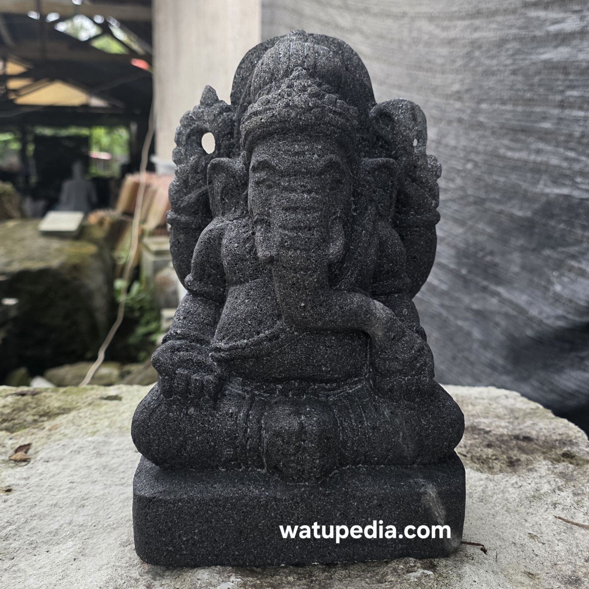 patung ganesha kecil batu